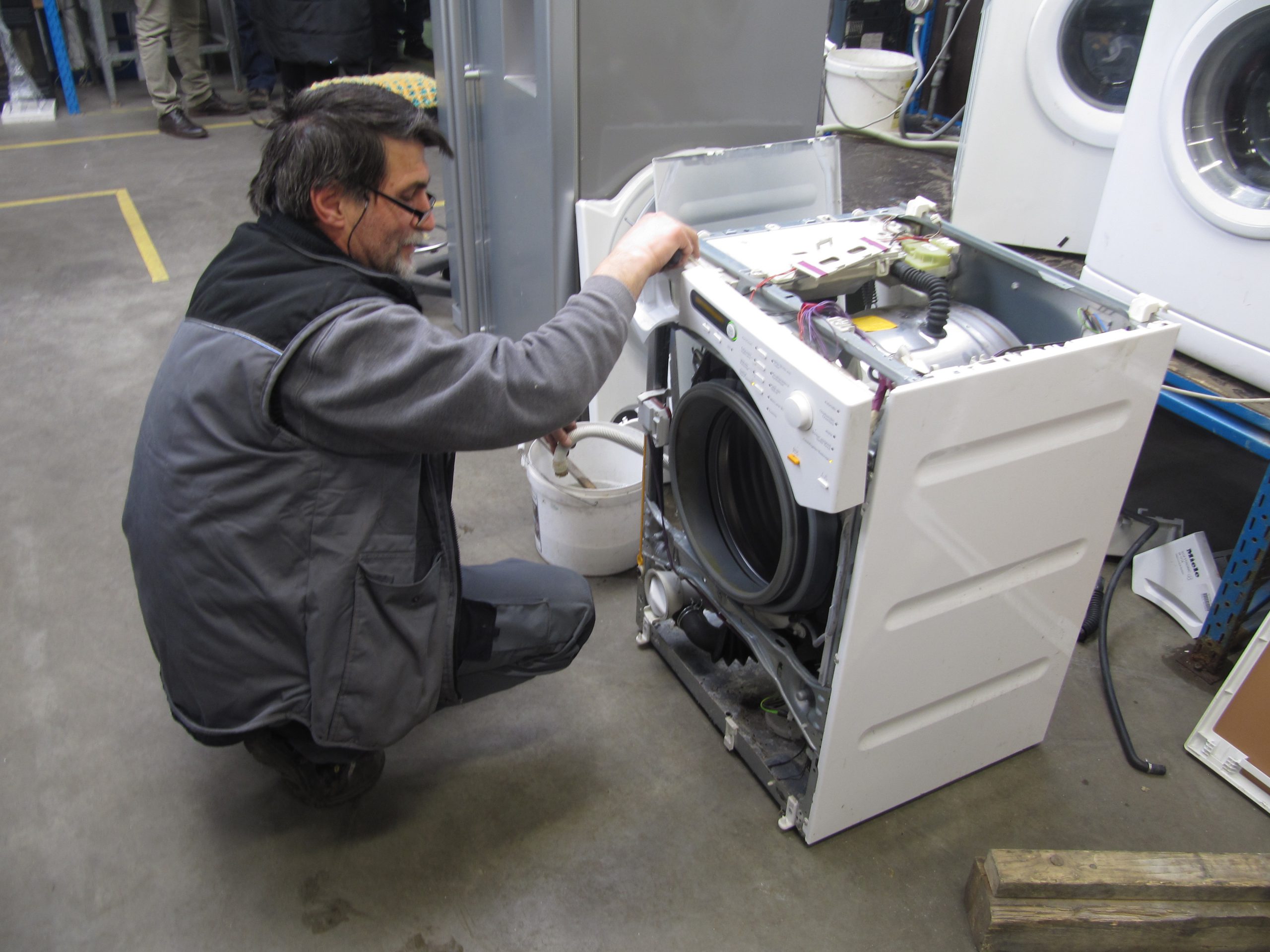 Commission report proposes measures for longer-lasting washing machines and dishwashers